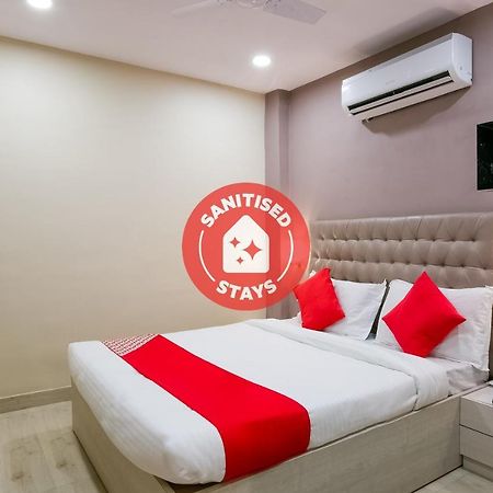 Oyo62882德里维埃拉酒店 孟买 外观 照片
